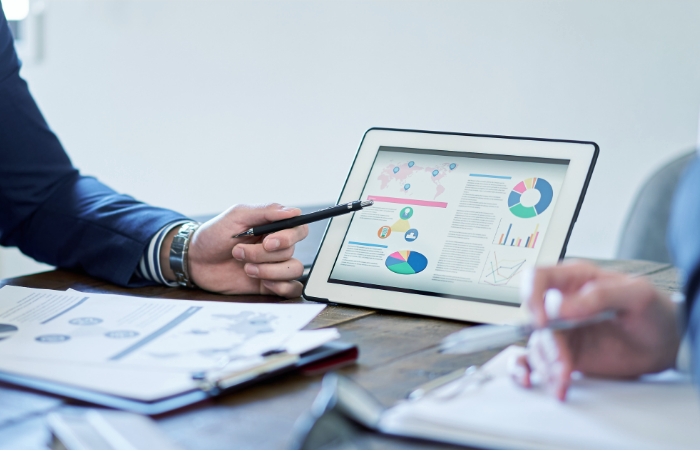 Streamlining decision making by visualizing management indicators